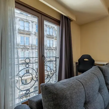 1-br With Sea View Near Galataport