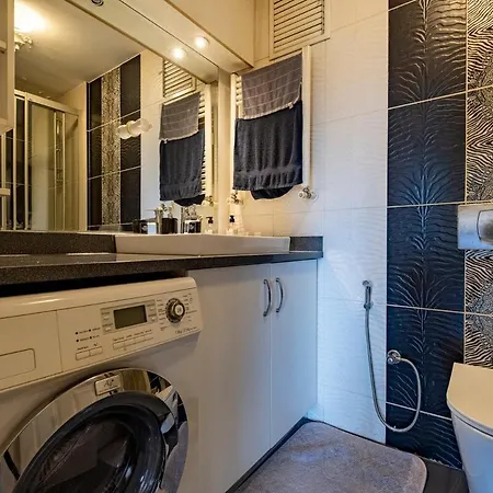 Apartment 1-br With Sea View Near Galataport *